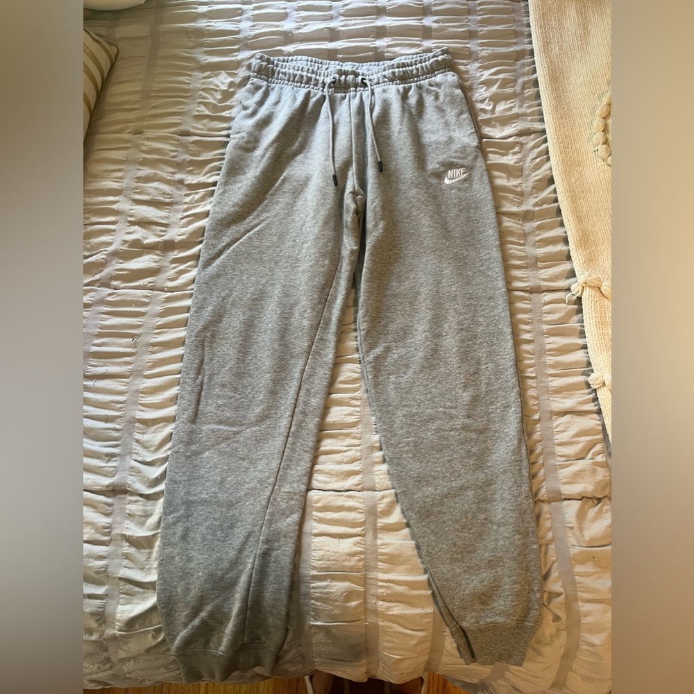 Nike Heather Gray Sweatpants